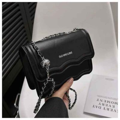 Stylish small shoulder bag - Image 2